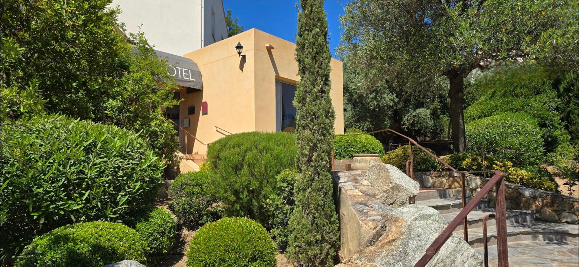 Hotel Cala Di L'Oru LʼÎle-Rousse المظهر الخارجي الصورة